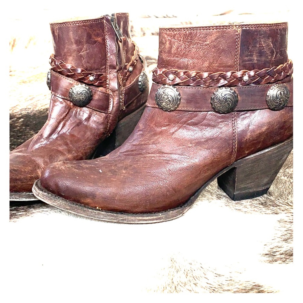Idyllwind Booties (Miranda Lambert)